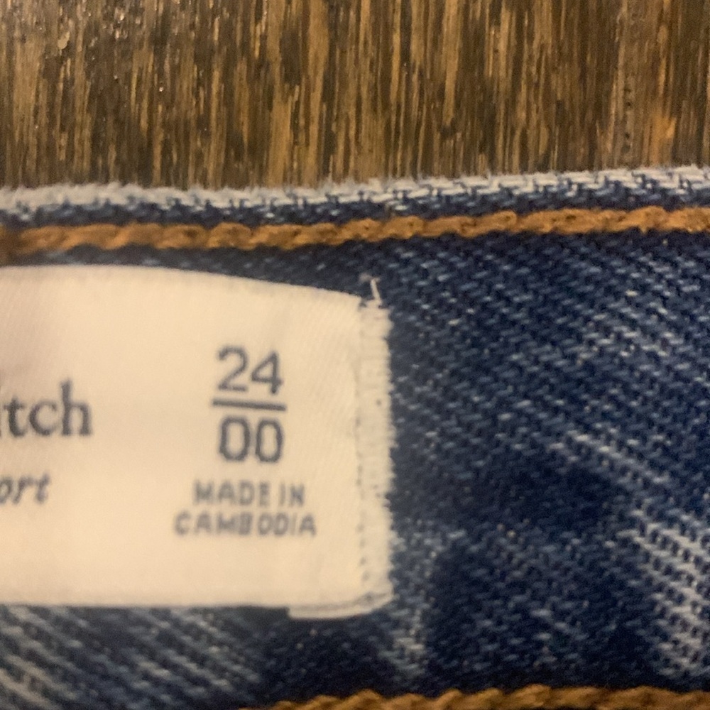 Abercrombie and Fitch Jean shorts - Picture 3 of 4